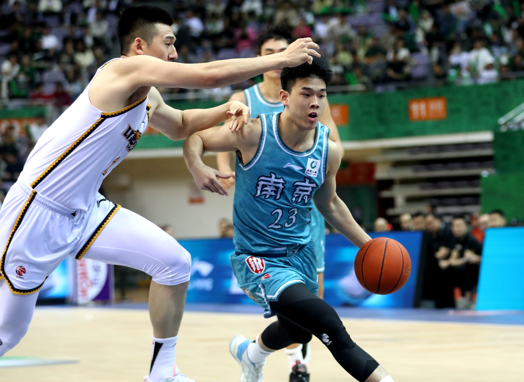 开云入口 -转折点波尔图完成体检;CBA季后赛关键时刻攻防权衡;媒体盛赞;球队文化再被提及