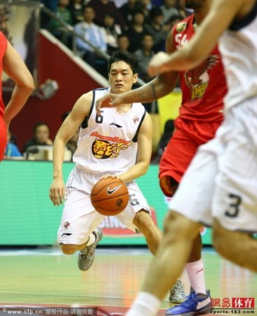 开云体育平台 -浙江稠州训练开放日，国际比赛日篮板制胜引欢呼，欧篮联在即，赛季目标并未改变 